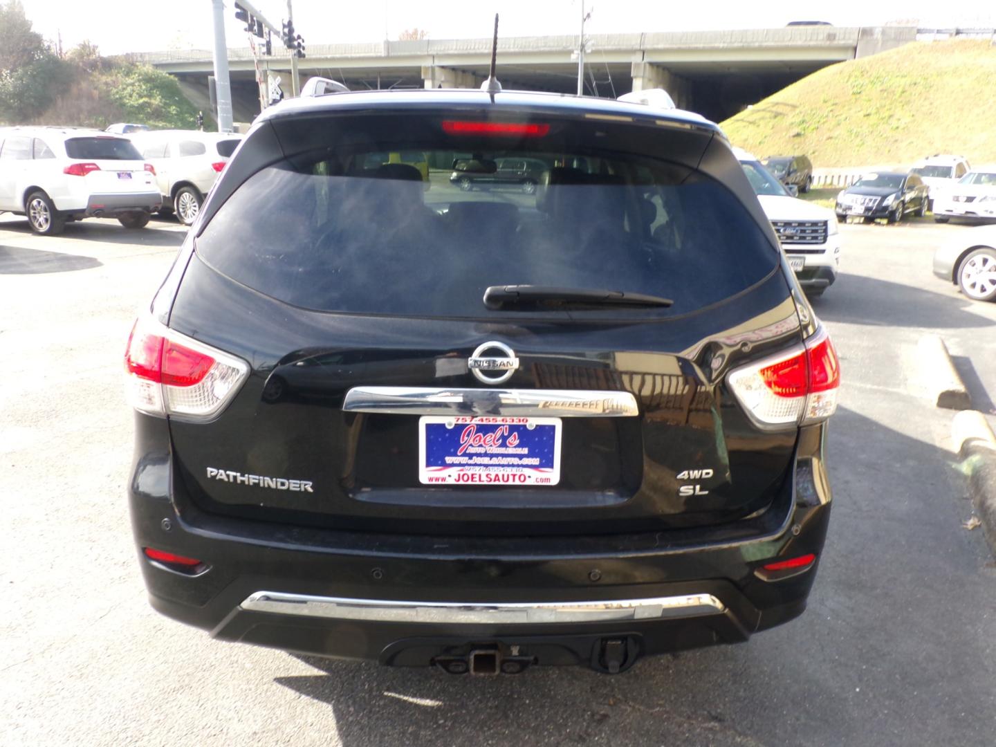 2013 Black Nissan Pathfinder (5N1AR2MM9DC) , located at 5700 Curlew Drive, Norfolk, VA, 23502, (757) 455-6330, 36.841885, -76.209412 - Photo#14